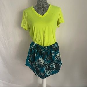 Nike Sri fit top and running short bundle Large